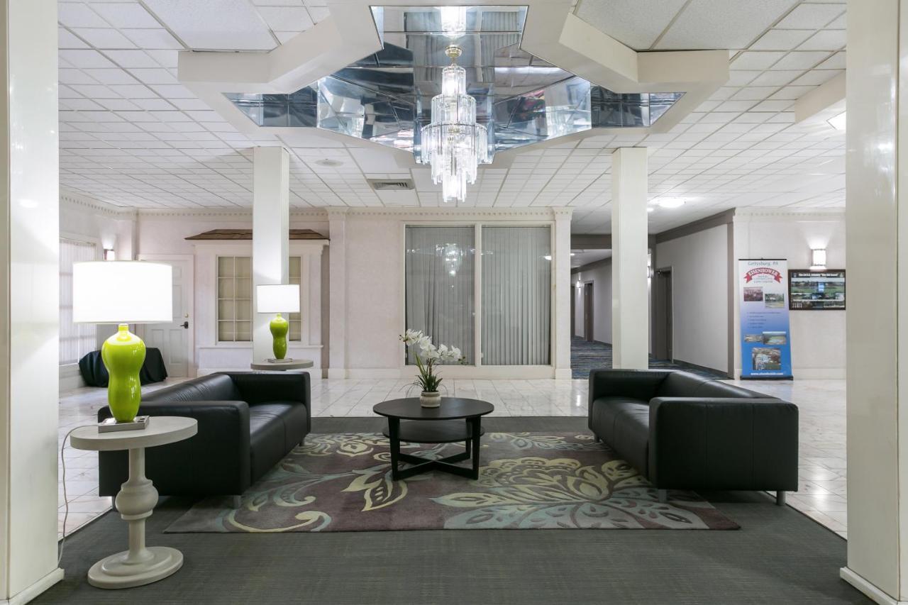 Eisenhower And Conference Center Hotel 3*