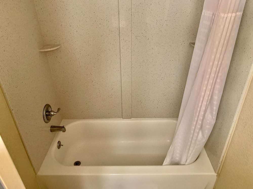Hotel Eisenhower And Conference Center 3*