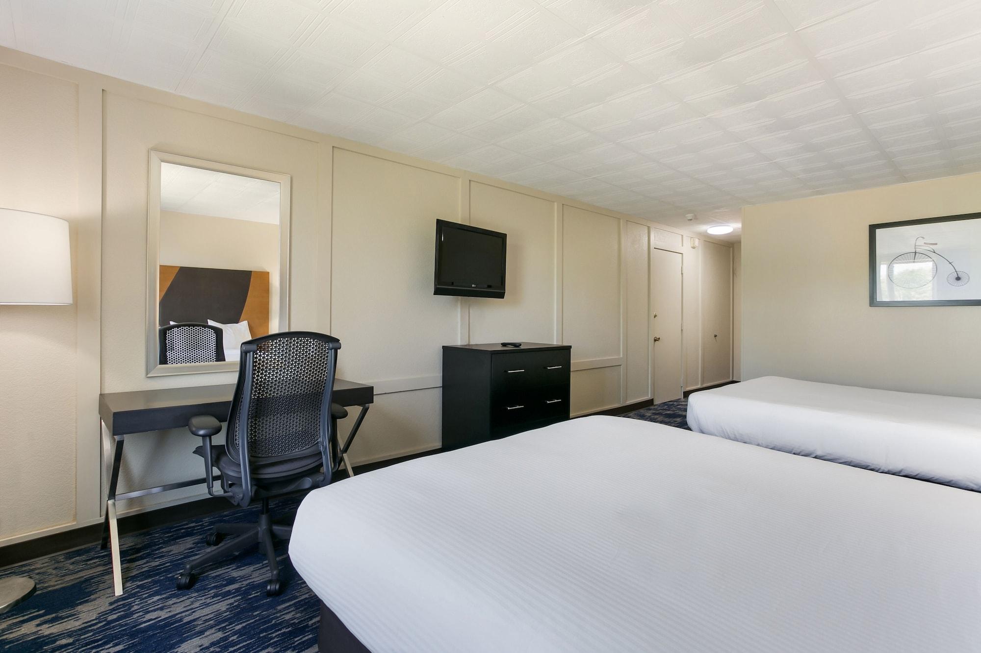 Eisenhower And Conference Center 3*
