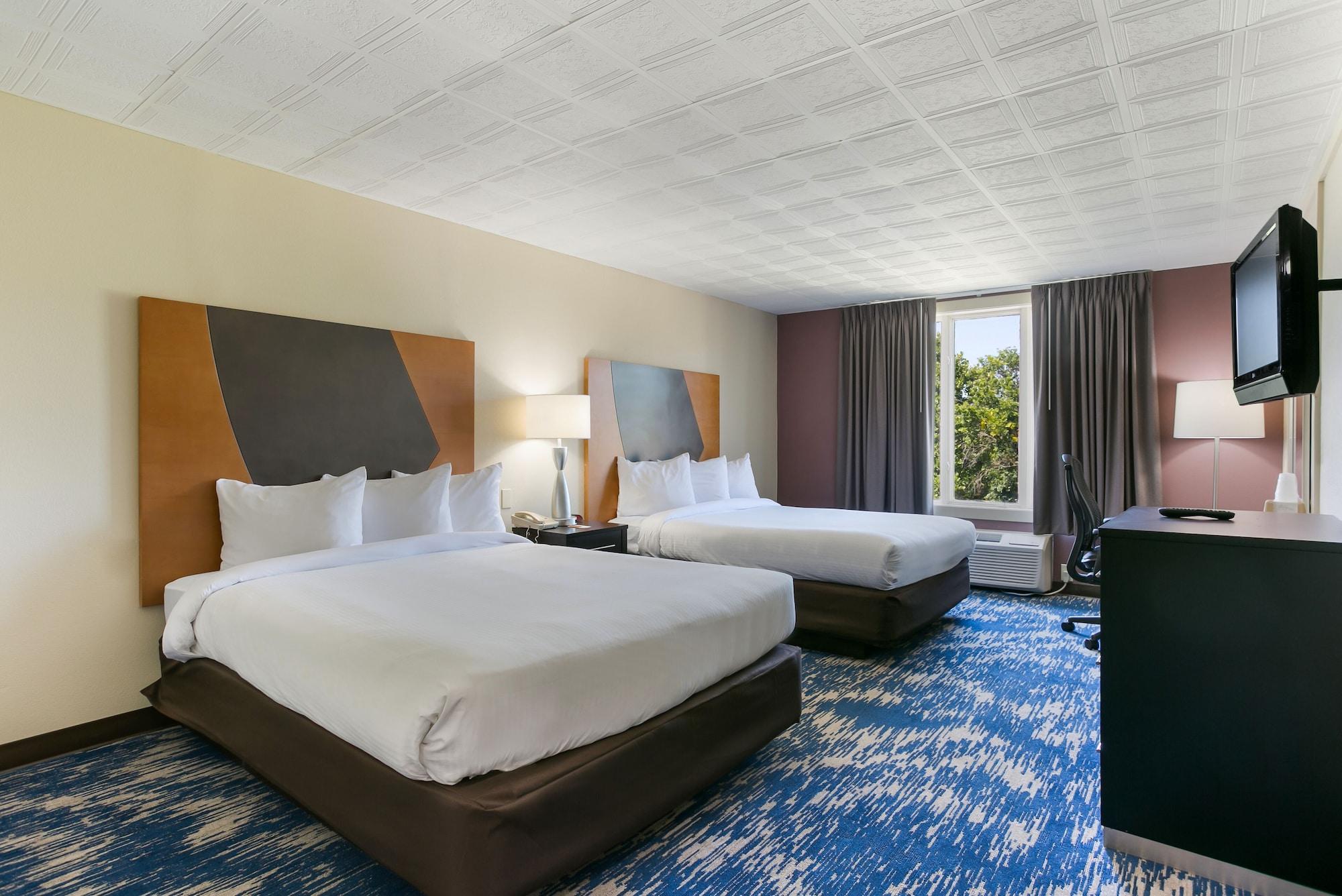 Eisenhower And Conference Center 3*