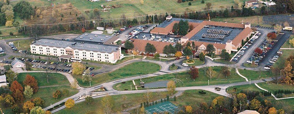Eisenhower And Conference Center Hotel